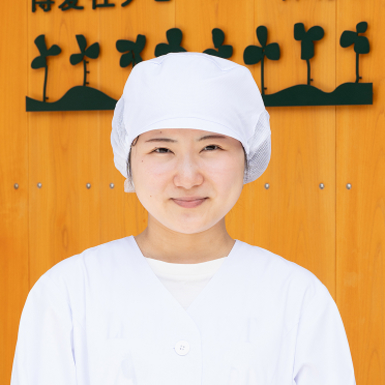 管理栄養士 細川 菜摘